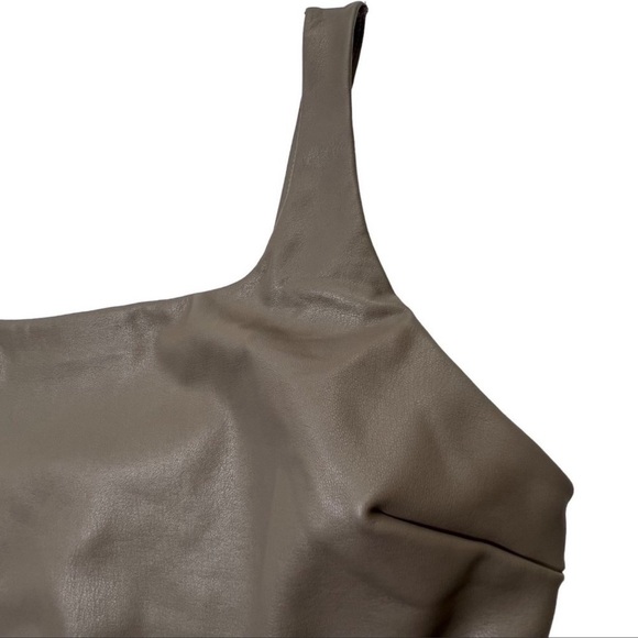 SKIMS FAUX LEATHER SCOOP BODYSUIT CEMENT SIZE 2X - Picture 8 of 12